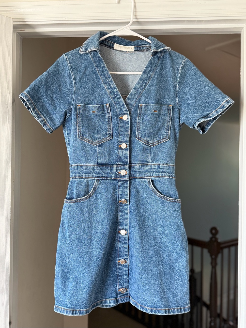 Zara Denim Mini Dress Button Front Pocket Blue 
Best for 4-6. Waist is 13 in